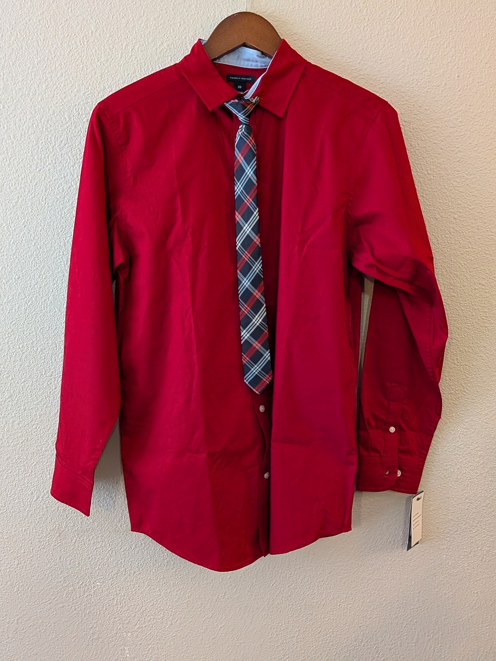 Boys Tommy Hilfiger Longsleeve Button Shirt & Tie Holiday Red Size 20 NWT